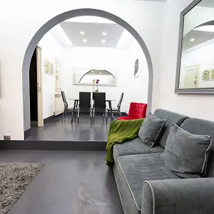 Apartment White Style Gambero