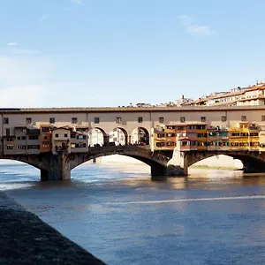 https://ponte-vecchio-luxury-penthouse.it-tuscanyhotel.com